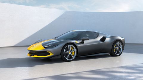 Ferrari esitles uut 320 000 dollarit maksvat hübriidsportautot