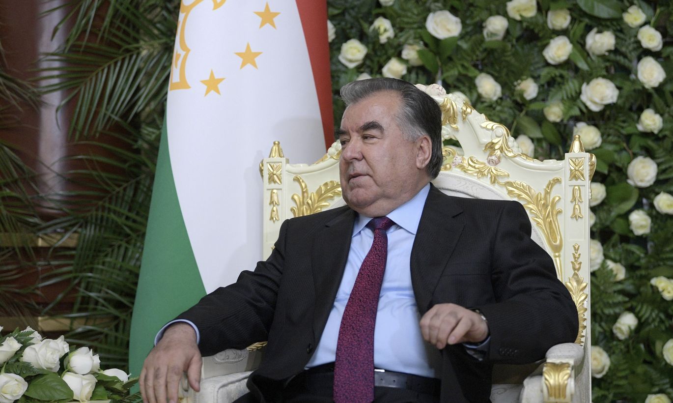 Президент таджикистана сейчас фото