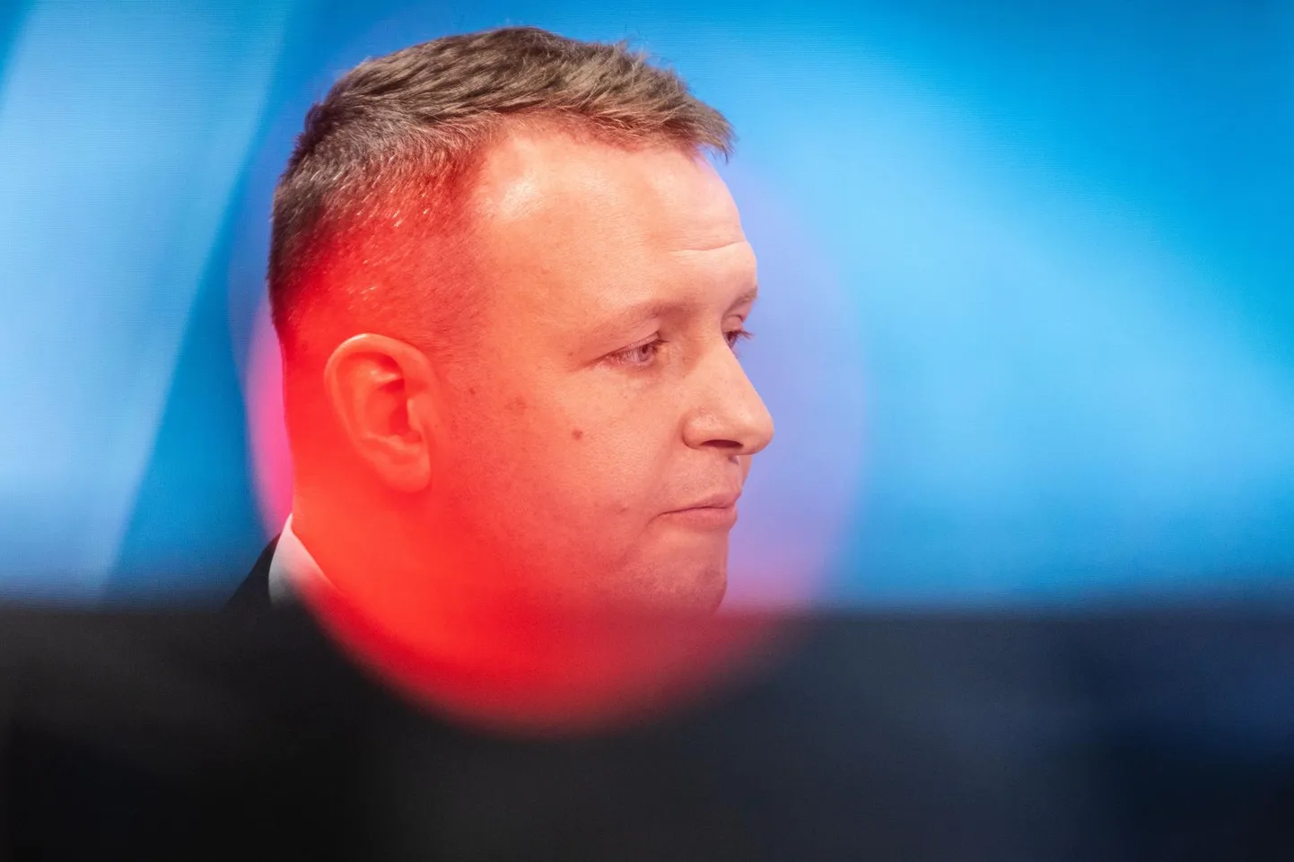 Siseminister Lauri Läänemets tunnistas, et Rõuge pritsimehed pani toetuste saajate nimekirja tema, sest neil oli maja pooleli.