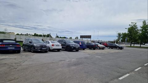 Bussialaks muudetud parkla tõi autojuhtidele mõru üllatuse