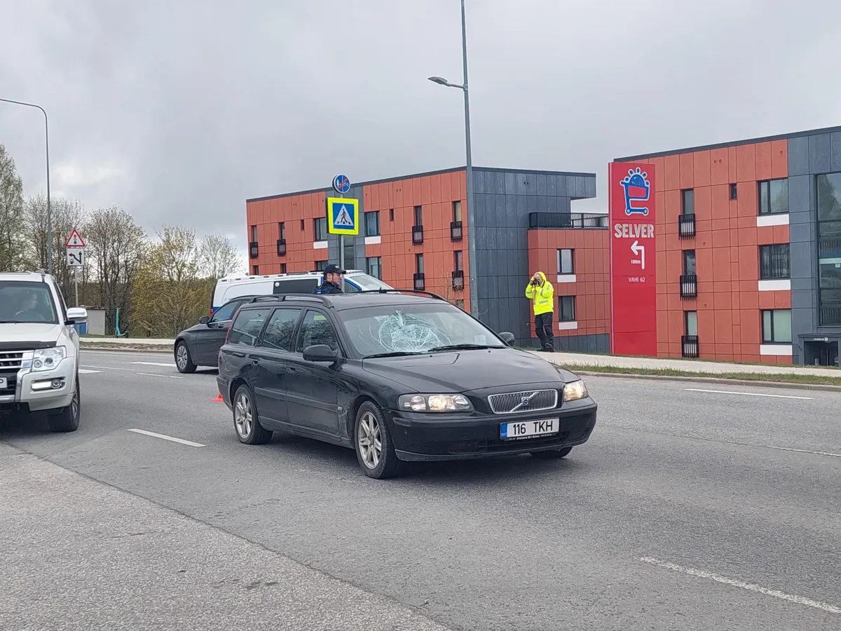 83-aastase mehe juhitud Volvo kiirus oli liiklustehnilise ekspertiisi kohaselt kokkupõrke hetkel üle 80 kilomeetri tunnis. Tegu oli 50-alaga.