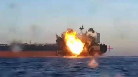 В Украине заявили, что атаковали танкер теневого флота России в Черном море