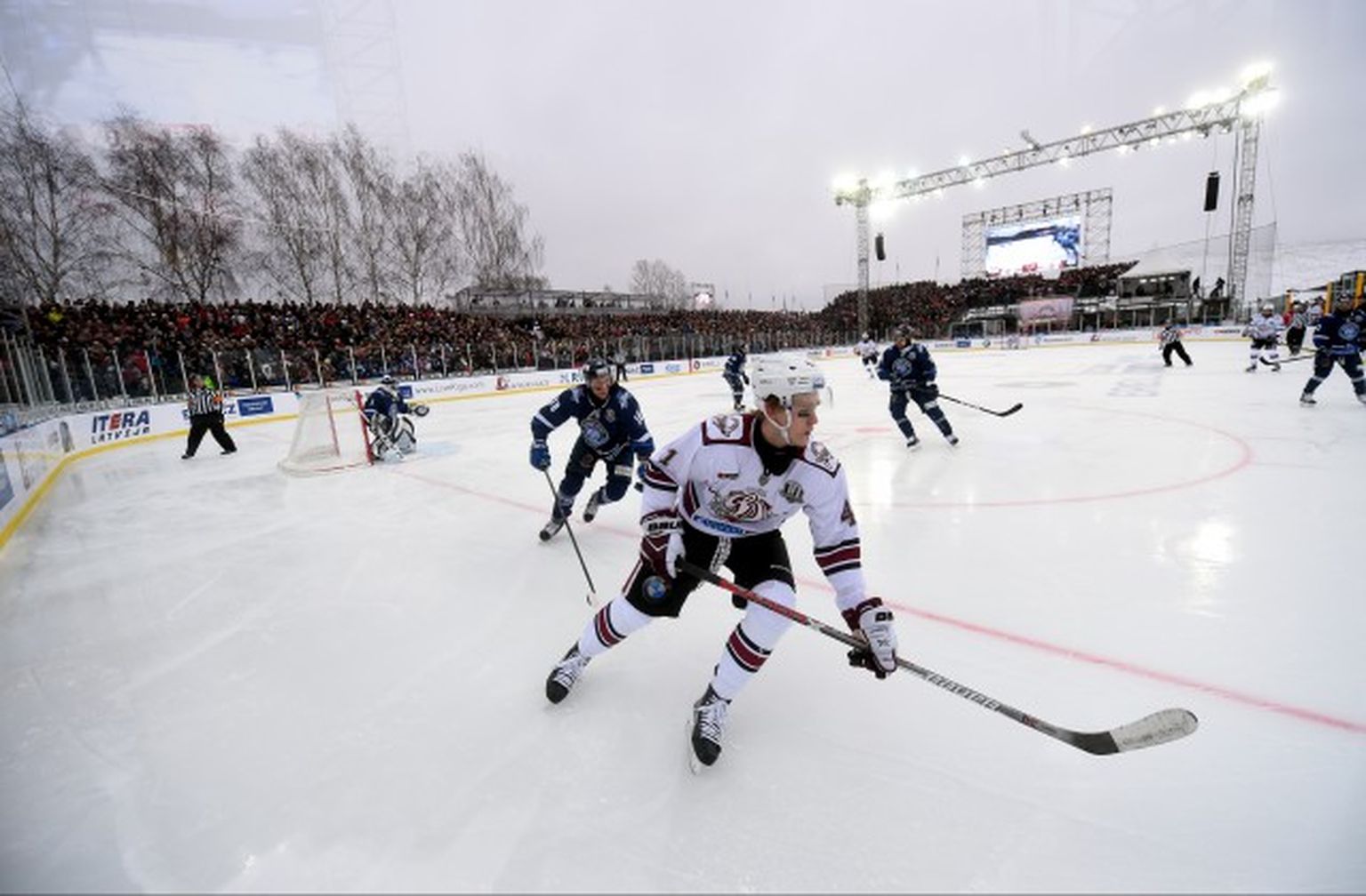 Kontinentālās hokeja līgas spēle ''Winter ice break'' starp hokeja klubiem Rīgas ''Dinamo'' un Minskas ''Dinamo''