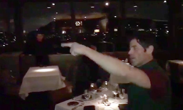 Harvey Weinsteini rünnati Arizona Scottsdale'i restoranis