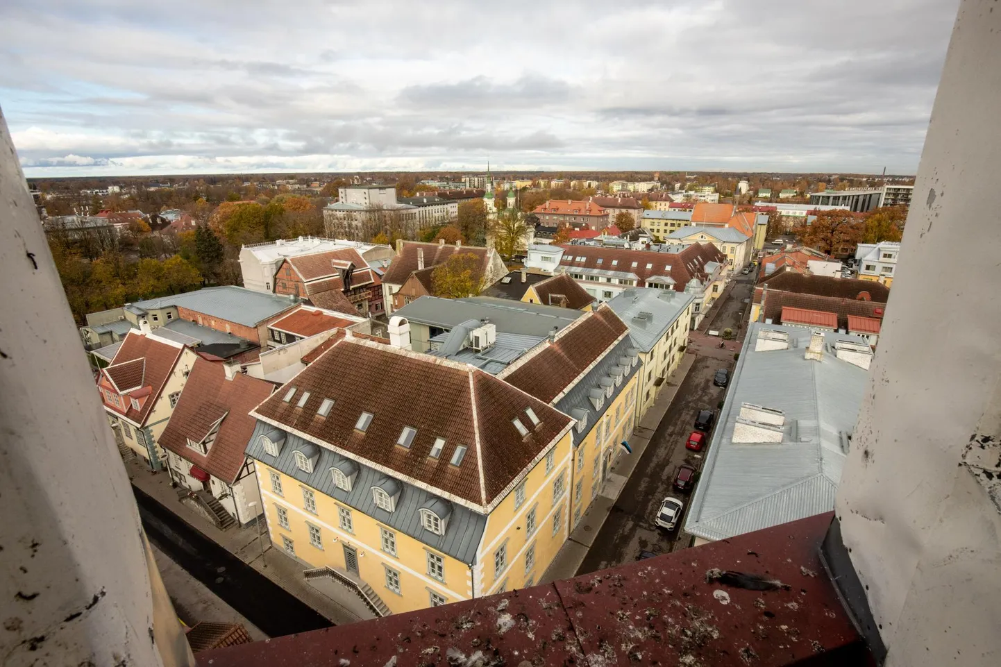 Vaade Pärnule Eliisabeti kiriku kellatornist.