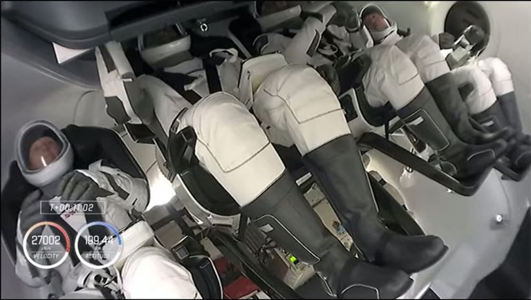 Videokaader astronautidest, kes lendavad Crew Dragon kosmoselaevaga Rahvusvahelisse kosmosejaama (ISS). Vasakult: ameeriklased Shannon Walker, Victor Glover, Michael Hopkins ja jaapanlane Soichi Noguchi
