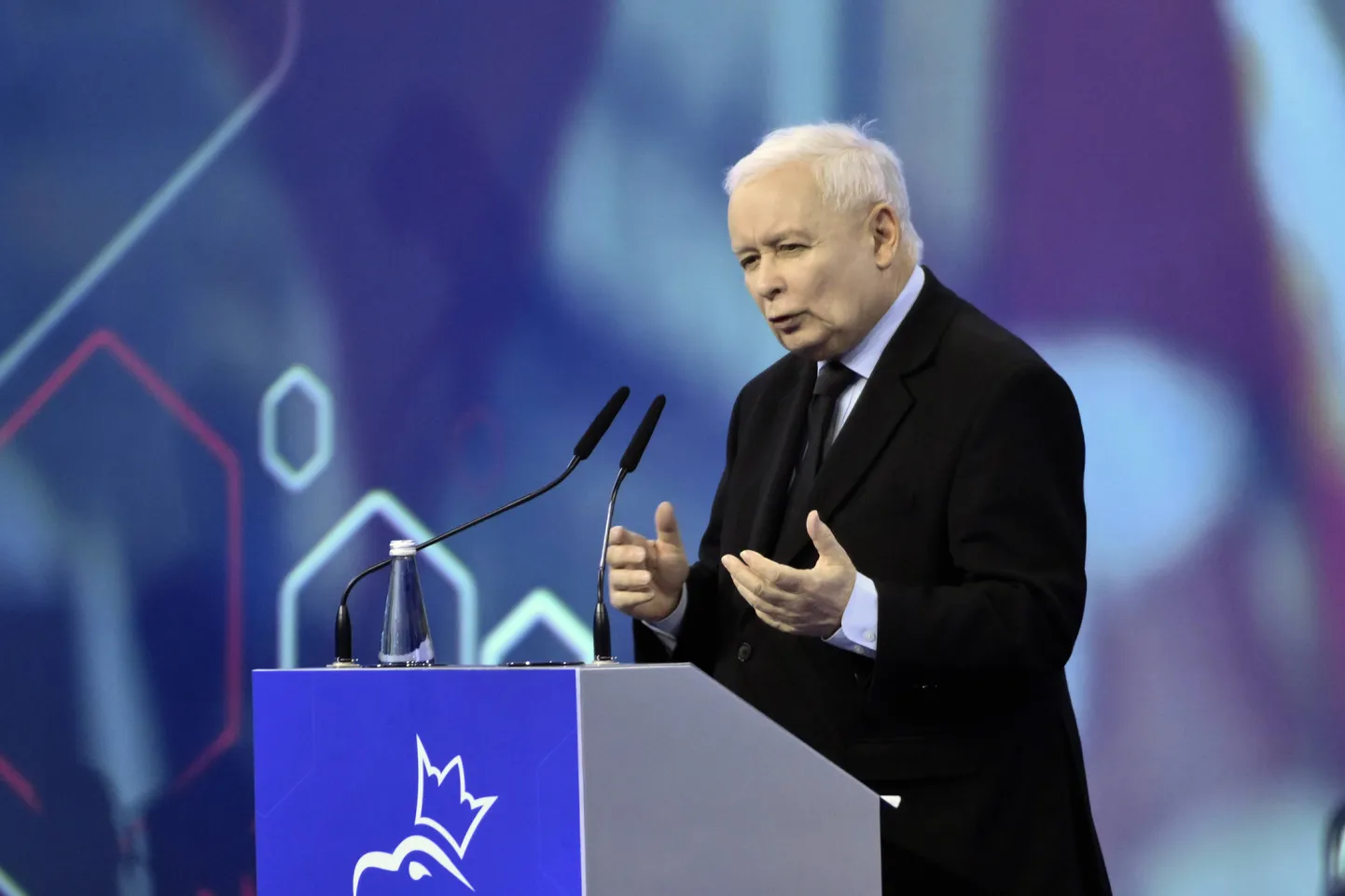 Jaroslaw Kaczynski erakonna suurkogul.