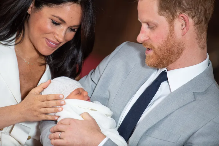 Prints Harry ja Sussexi hertsoginna Meghan tutvustamas 8. mail oma poega Archie Harrison Mountbatten-Windsorit