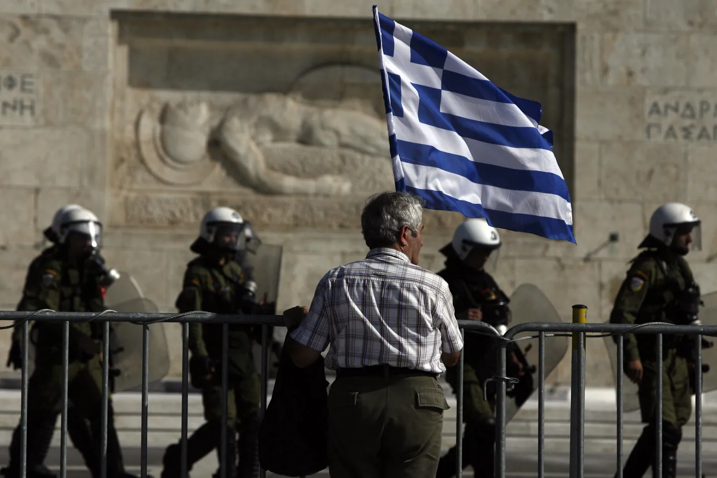 Saksamaa nõuab Kreekasse palgalisi väliseksperte.