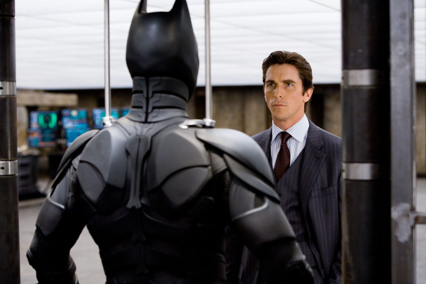 Bruce Wayne (Christian Bale)