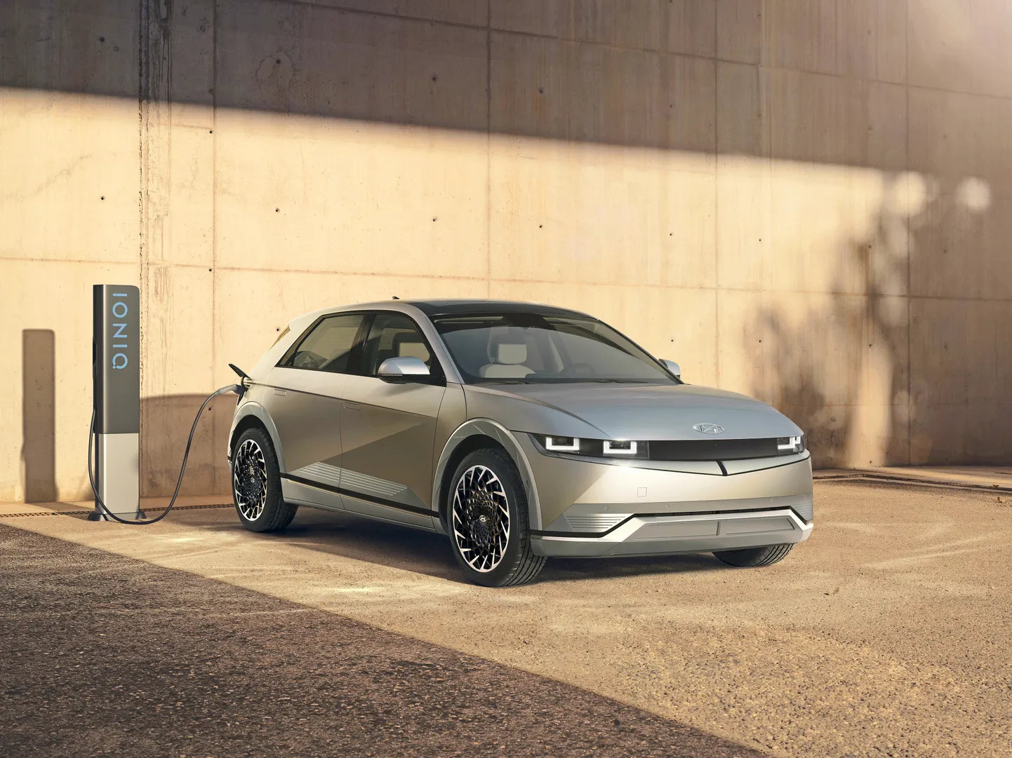 2022. aasta Hyundai Ioniq 5, kompaktne elektriauto.