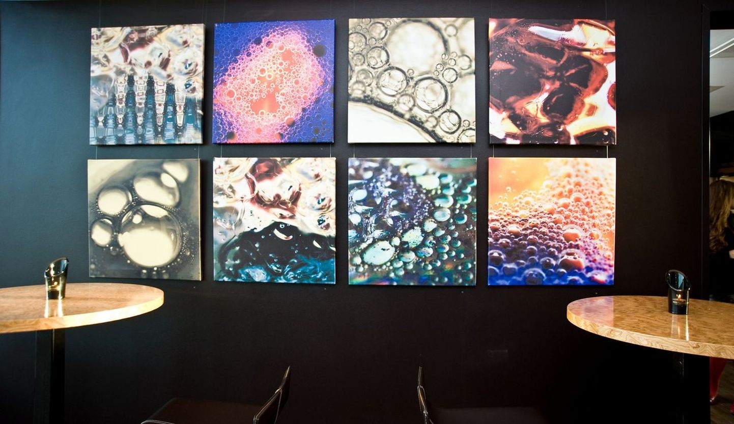 10. septembril 2009 avati restoranis Vertigo New Yorkis resideeruva kunstniku Martin Saare näitus Bubbles