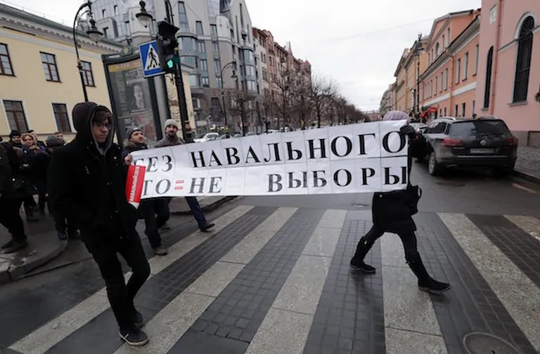 "Без Навального это не выборы" считают сторонники оппозиционера, не допущенного к выборам
