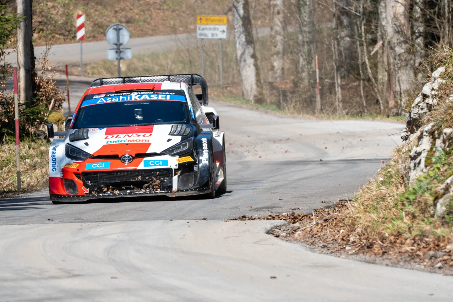 Toyota rallitiim testimas enne Horvaatia MM-etappi.
