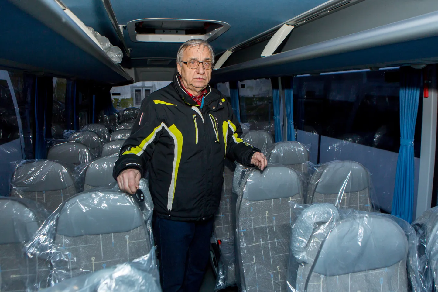 LÄHIPÄEVIL TESTIMA: Go Bus´i töödejuhataja Nikolai Jakovetsi sõnul suunduvad uhiuued diiselbussid Saaremaa maakonnaliinidele reisijaid teenindama võib-olla juba sel nädalal.