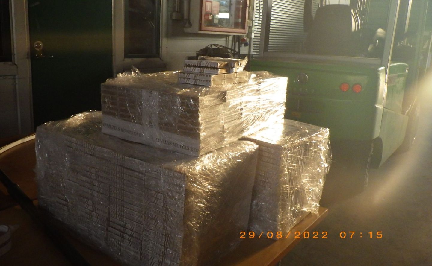Muita koka konstrukciju kravā atrod 1,8 miljonus kontrabandas cigarešu