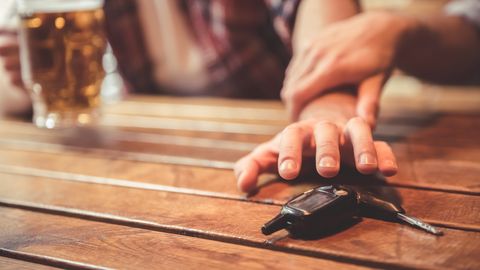 Piektdien uz Latvijas ceļiem pieķerti astoņi dzērājšoferi