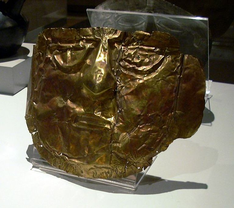 Peruāņu nāves maska. Spānijas nacionālais mākslas, arheoloģijas un etnogrāfijas muzejs Madridē