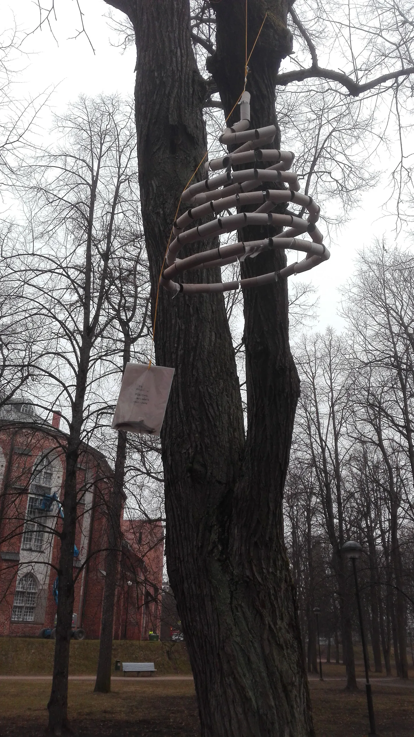 Kunstiteos Toomemäel.