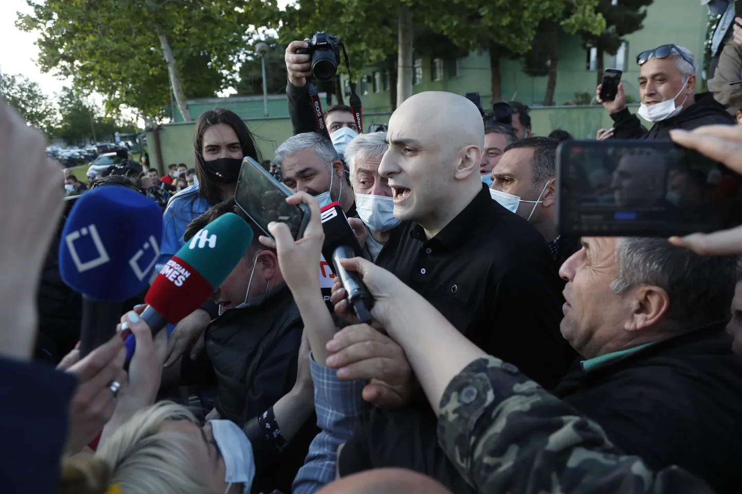 Kautsjoni vastu vanglast vabastatud Gruusia opositsioonijuht Nikanor Melia.