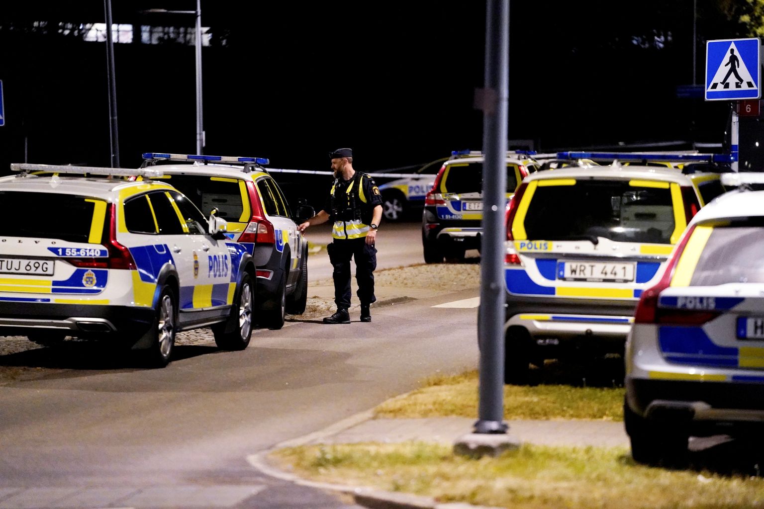 Politseinik juuli alguses paiga lähedal Göteborgis Hisingeni linnaosas, kus tulevahetuses sai surma korrakaitsja.