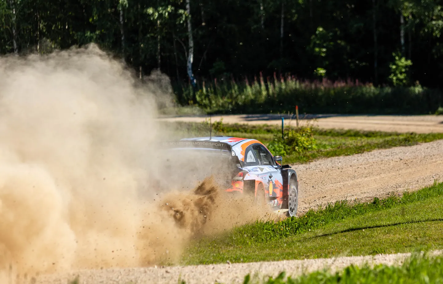 Hyundai rallisõitjad Võrumaal testsõitudel.