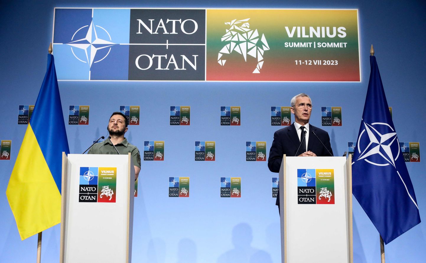 NATO peasekretär Jens Stoltenberg ja Ukrainia president Volodomõr Zelenskõi NATO Vilniuse tippkohtumisel 12. juulil 2023.