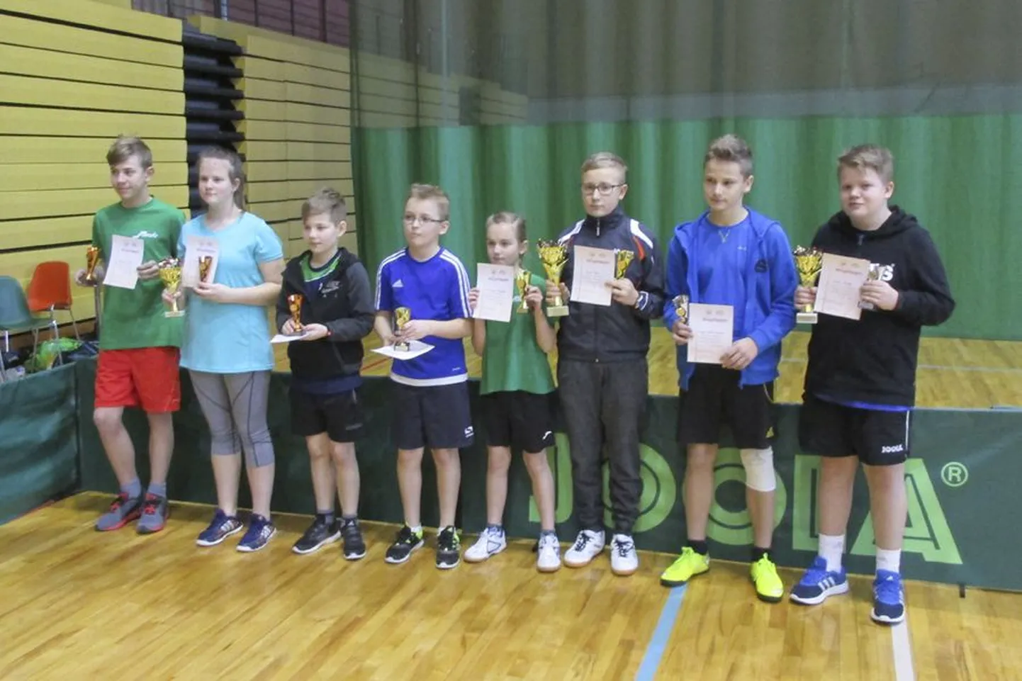 Kadettide klassi karikavõistluste kolm edukamat võistkonda.