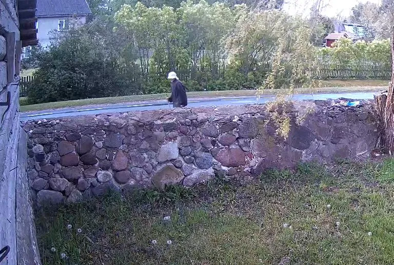 Kadunud naise liikumise tuvastas kohalik videokaamera 28. mail.