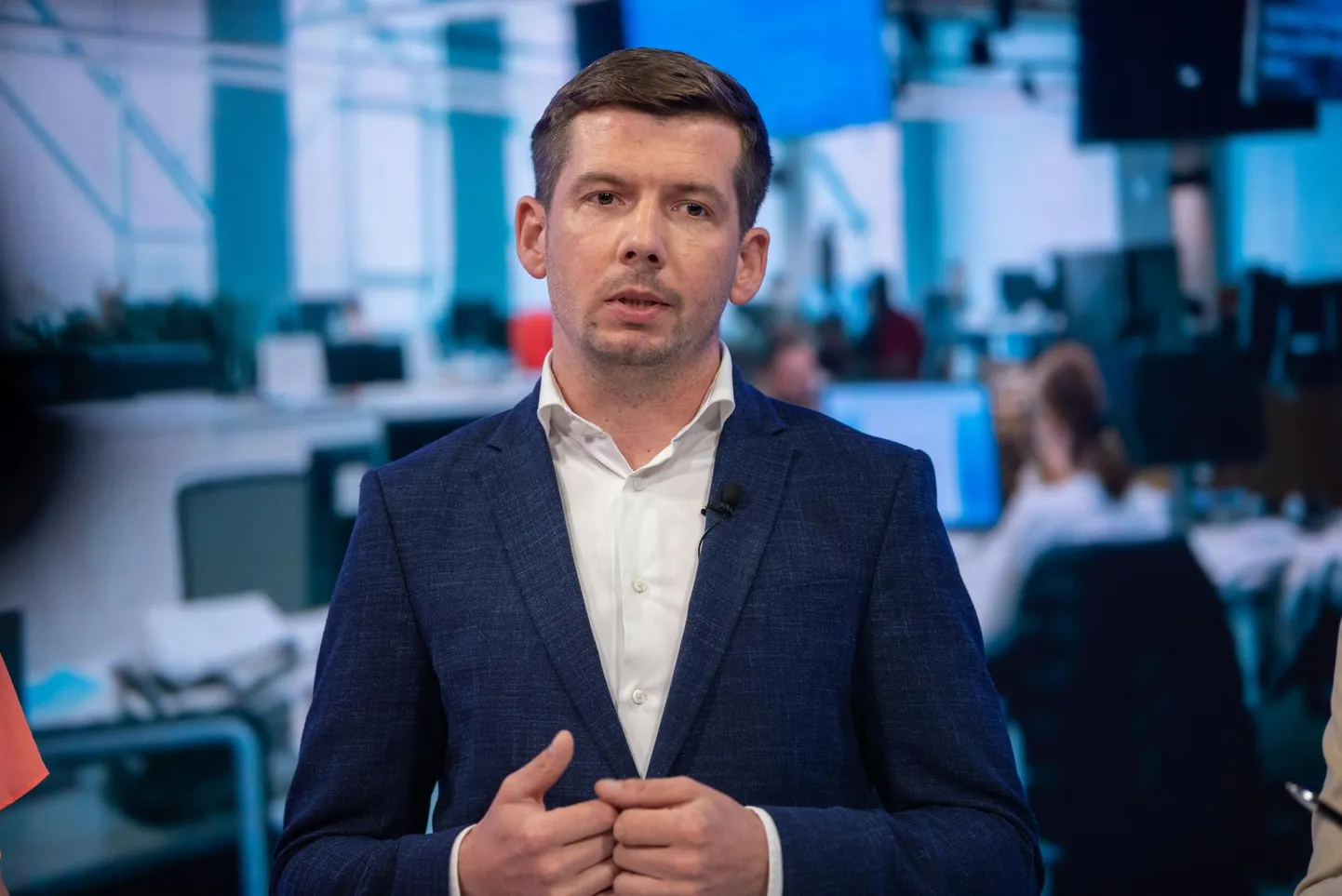 Martin Repinski usub, et jõhvilastele ei meeldi, kui võimul on venekeelsed inimesed, ja sestap on temagi seal ebapopulaarne.
