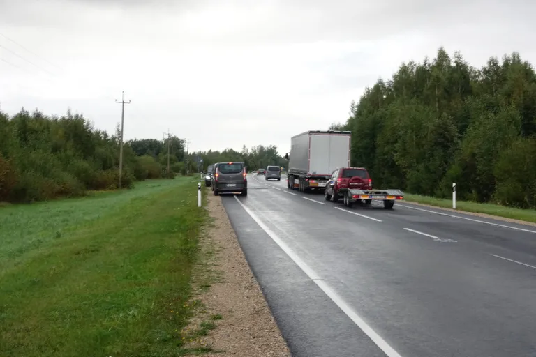 Pärnu–Rakvere–Sõmeru maantee oli pommiohu tõttu suletud.