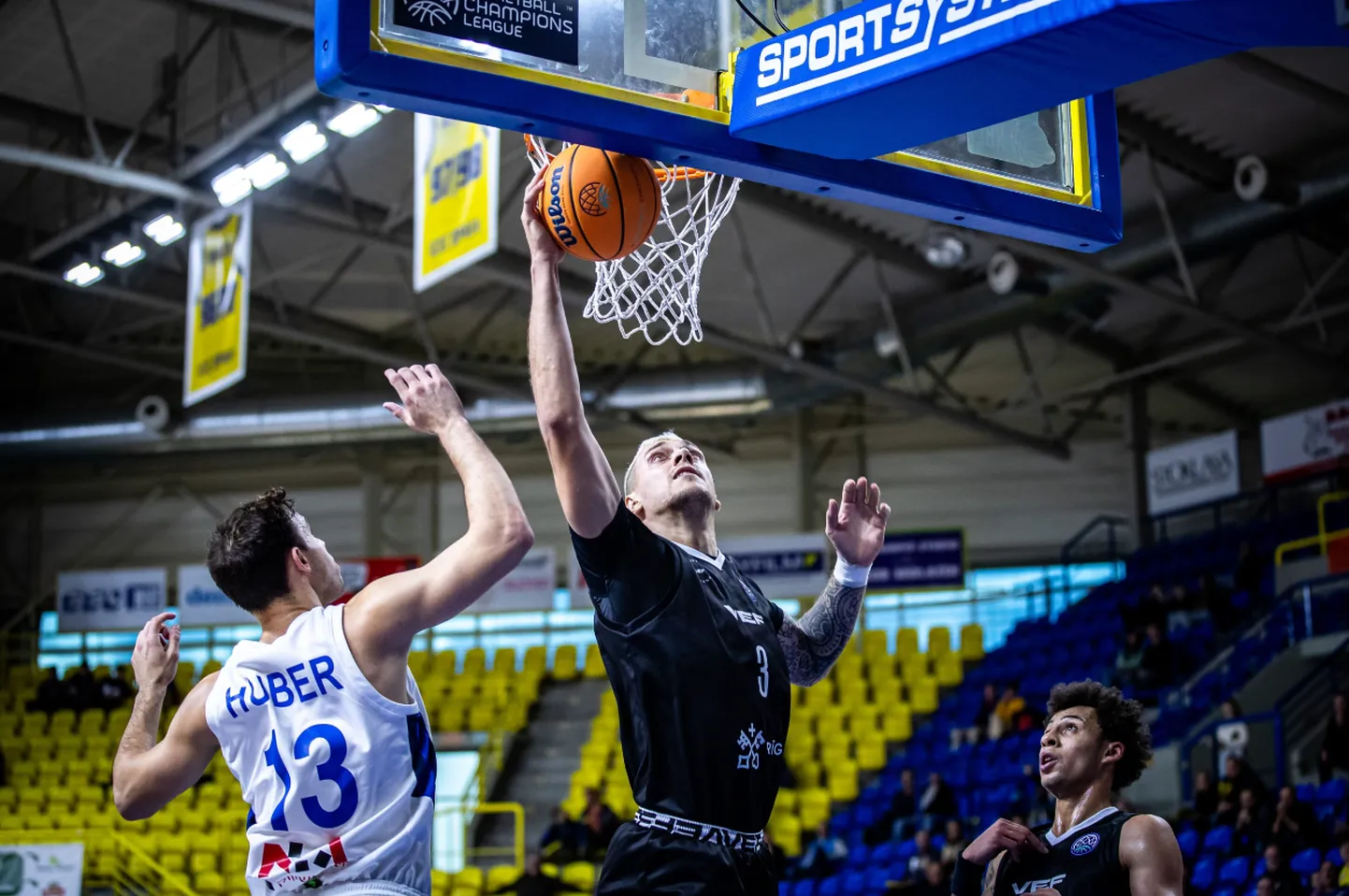 "VEF Rīga" basketbolists Vjačeslavs Bobrovs