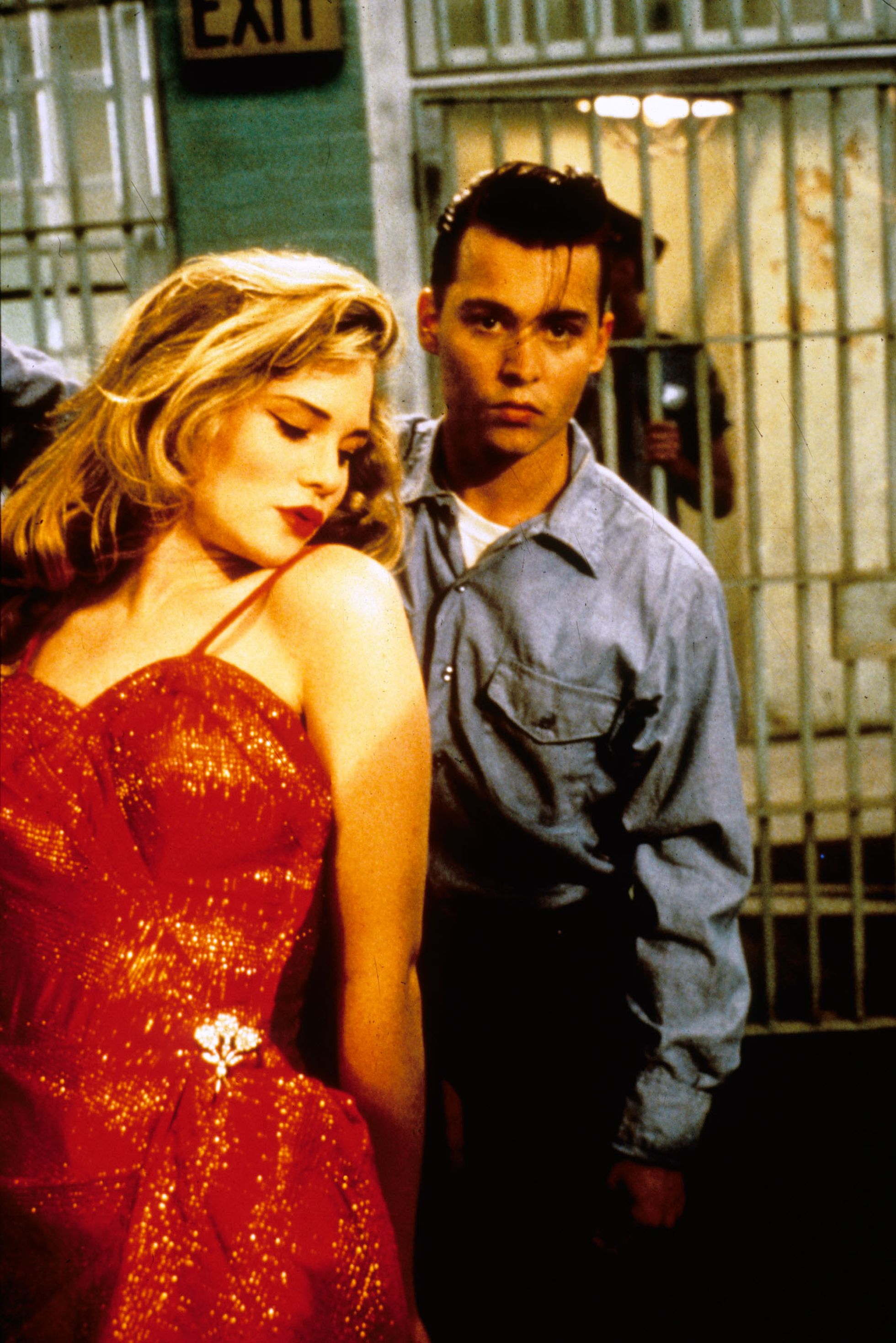 Johnny Deppi eduka filmikarjääri alguseks võib pidada 1990. aastal välja tulnud muusikafilmi «Piripill». Pildil Amy Locane ja Depp oma tegelaskujudena.
