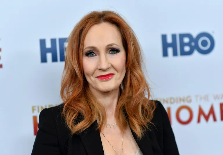 Džoanna Ketlīna Roulinga "HBO" dokumentālās filmas "Atrodot ceļu mājup" (Finding The Way Home) pirmizrādē 2019. gadā