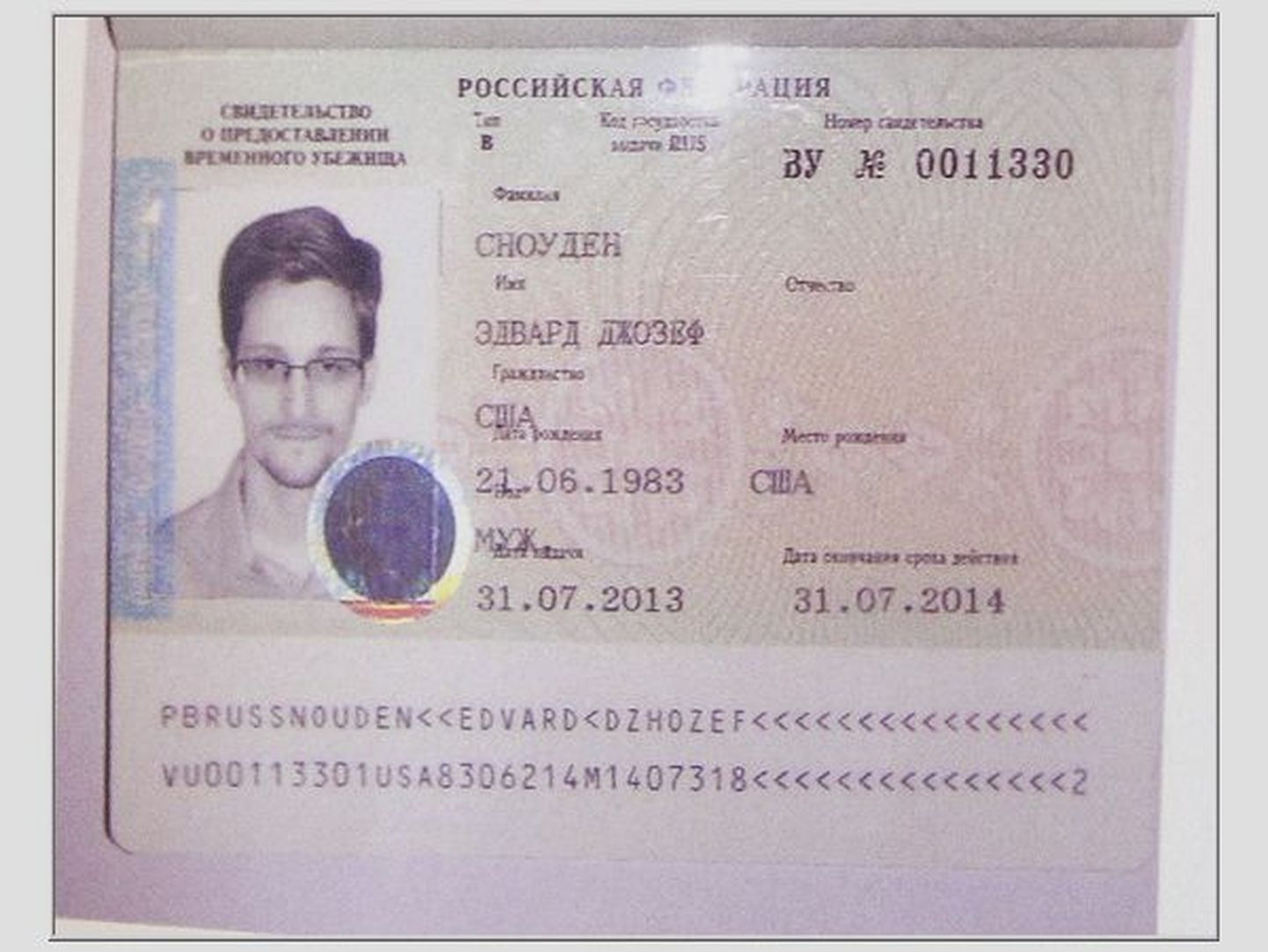 Edward Snowdeni poliitilist varjupaika (Venemaal) tõendav dokument.