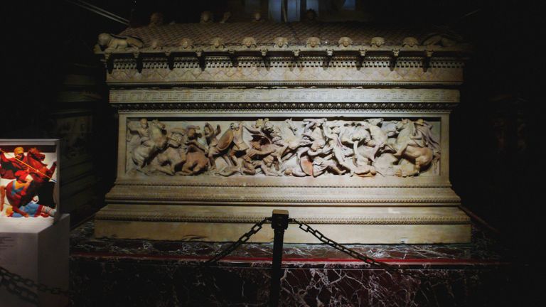 Istanbuli arheoloogiamuuseumis asuv sarkofaag, mida seostatakse Aleksander Suurega
