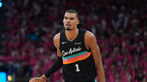 VIDEO ⟩ Vembanjama veic nebijušu ierakstu NBA vēsturē