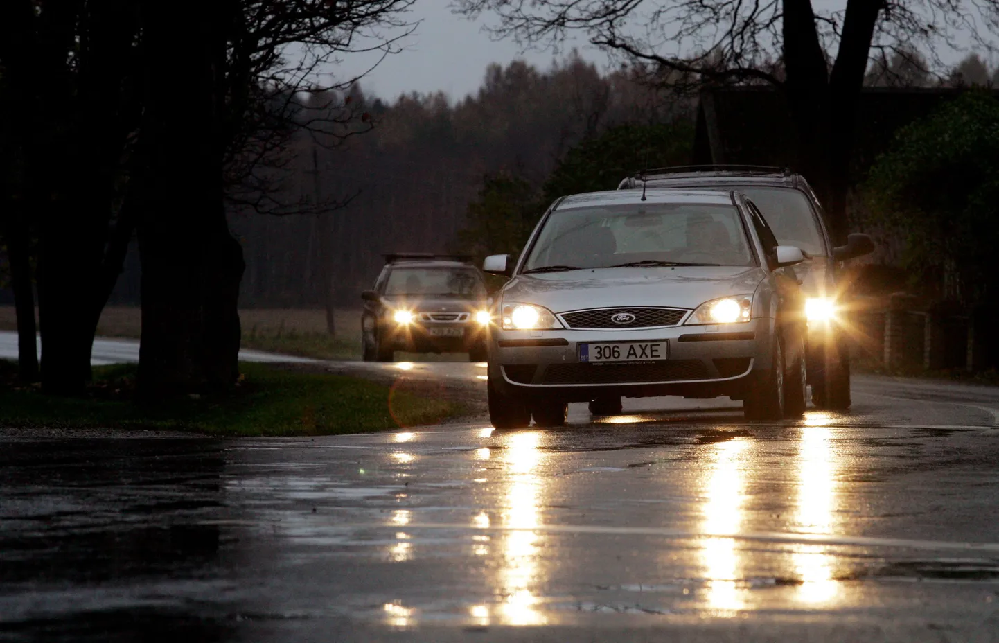 Autojuhtidel tasub õhtul liigeldes ettevaatlik olla.