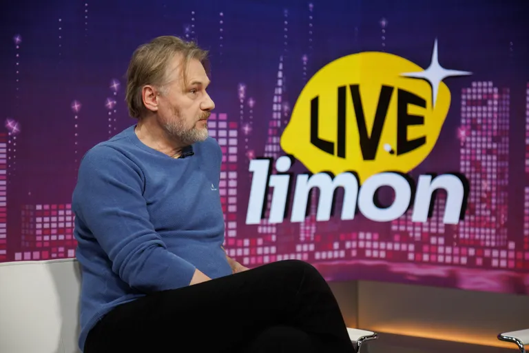 Александр Ивашкевич: «Время сейчас быстрое, время странное - грустное оно».