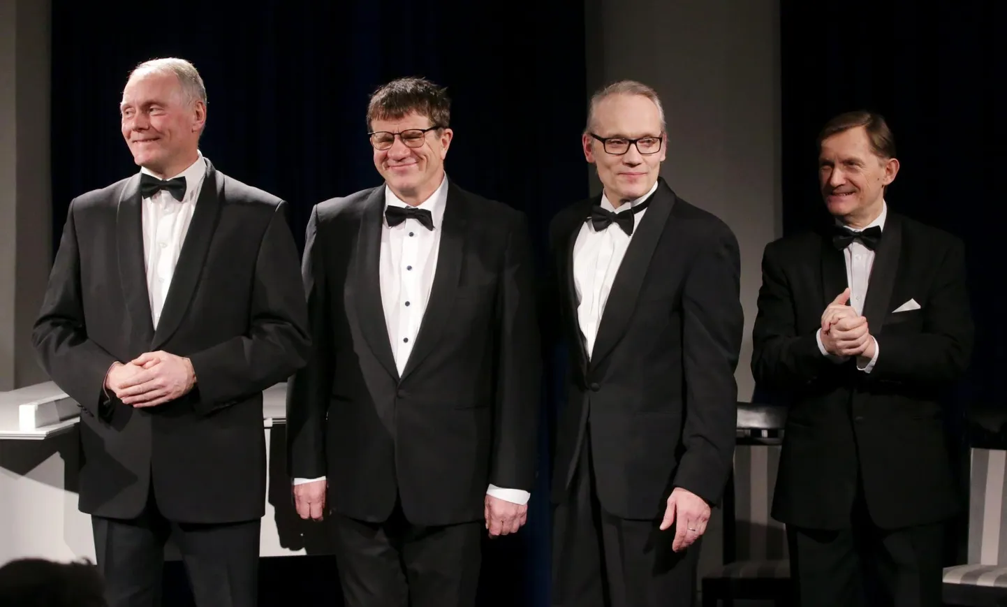"Kaunimad aastad su elus – 30 aastat hiljem" – Kaunimate Aastate Vennaskond koosseisus Andres Dvinjaninov, Hannes Kaljujärv, Rain Simmul, Jüri Lumiste.