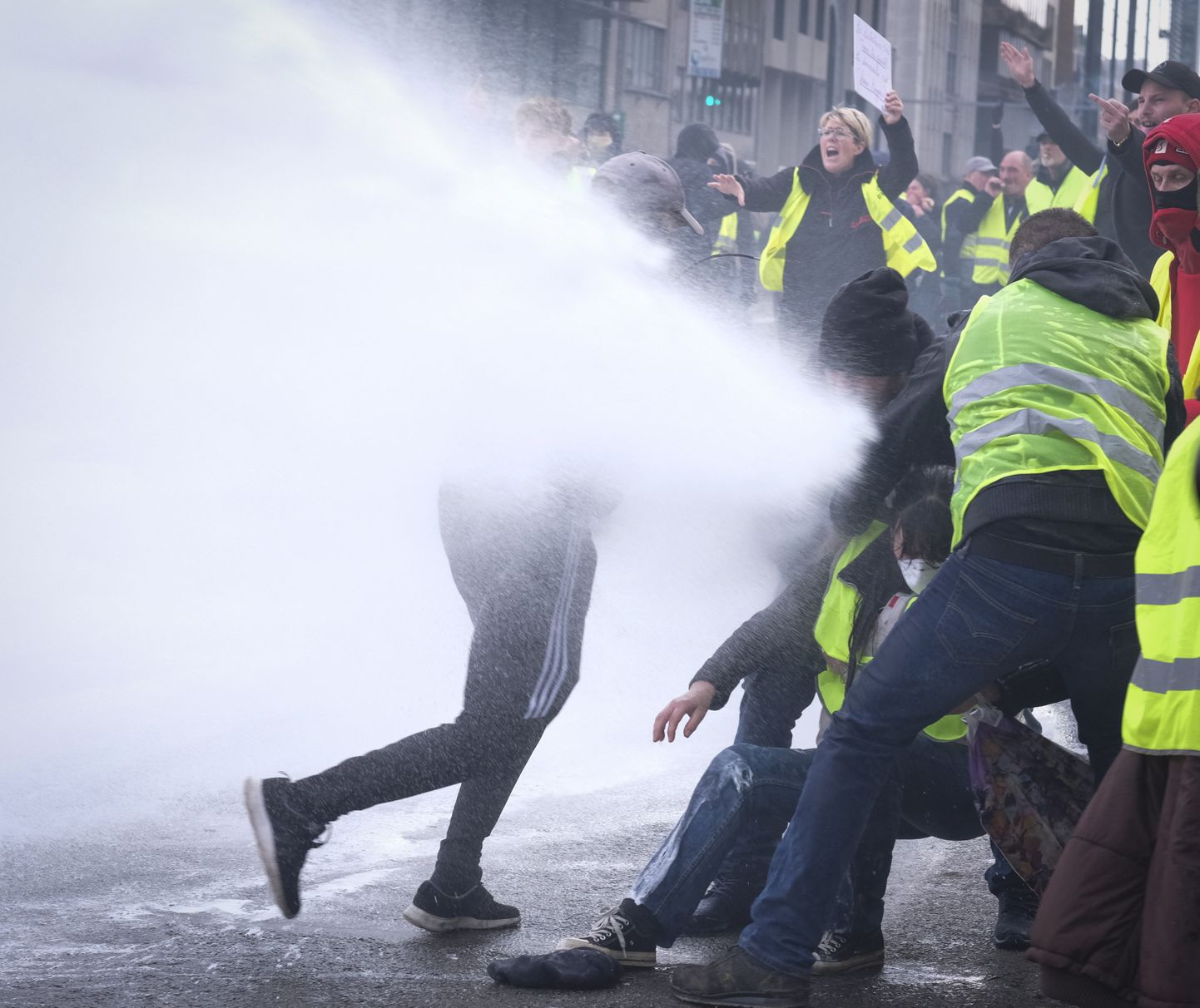 "Dzelteno vestu" protesti Briselē
