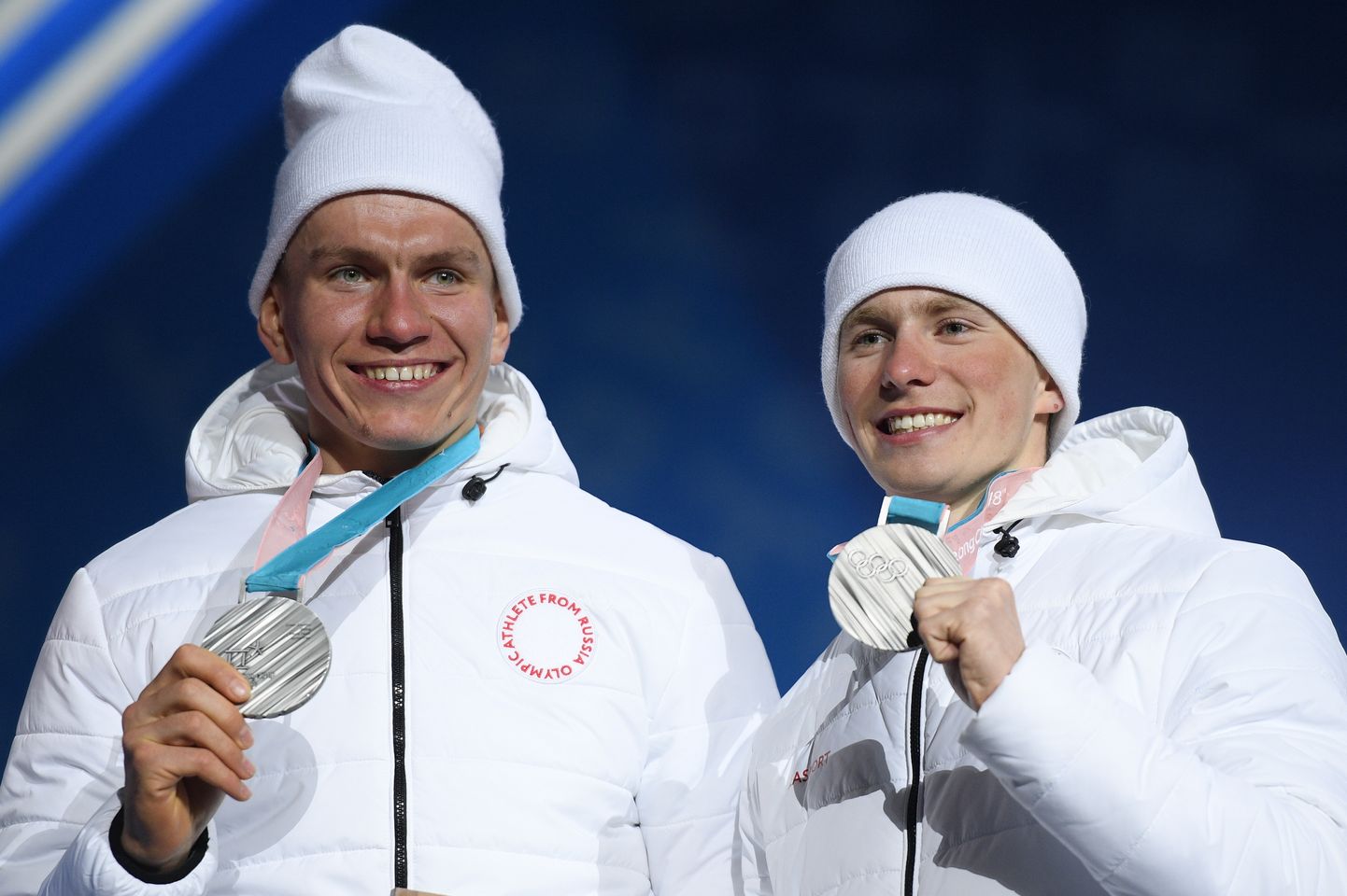 Denis Spitsov (paremal) sai  koos Aleksandr Bolšunoviga Pyeongchangis paarissprindis hõbemedali.
