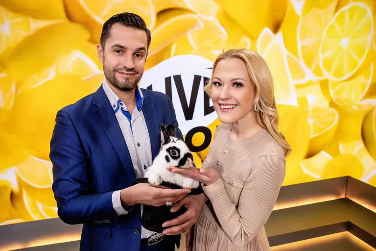 Иллюзионист Дмитрий Зорин и ведущая Светлана Карабут в студии Limon LIVE.