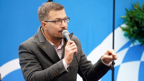 Nekdanji direktor Kalvāns: Šolski ravnatelji so preobremenjeni za redno poučevanje