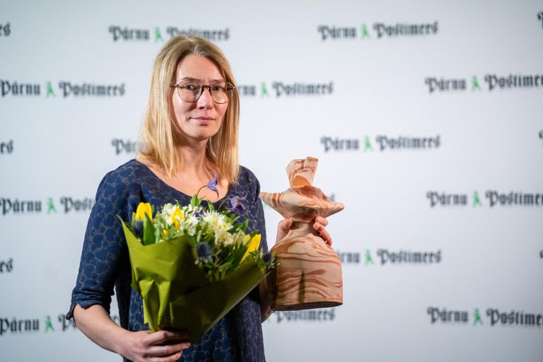 Pärnu Postimehe aasta ajakirjanik 2022 Sirle Matt.