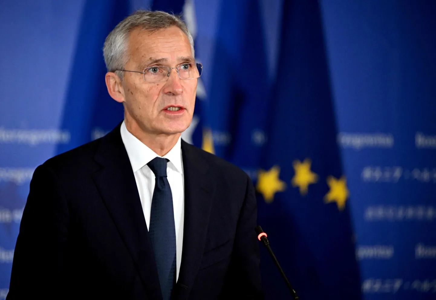 NATO peasekretär Jens Stoltenberg kohtumisel Sarajevos.