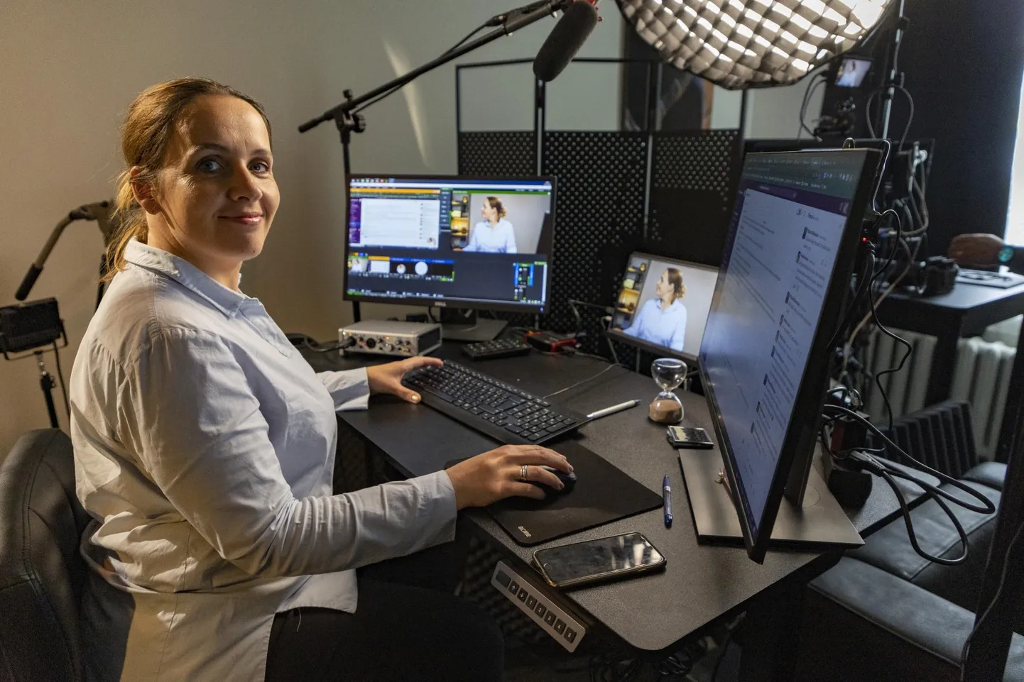 Professionaalse tehnikaga täidetud stuudios on Marika Juusu toimetanud aprillist saati.