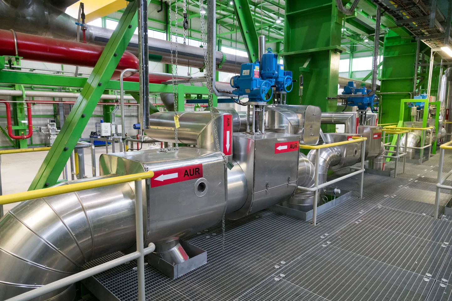 Ettevõtjatele on endiselt väljakutseks suurenev maksukoormus, EL-i keskmisest kõrgem inflatsioon, kallid energiahinnad ja bürokraatia. Illustreerival pildil on Elektri tootmine Auvere elektrijaamas.