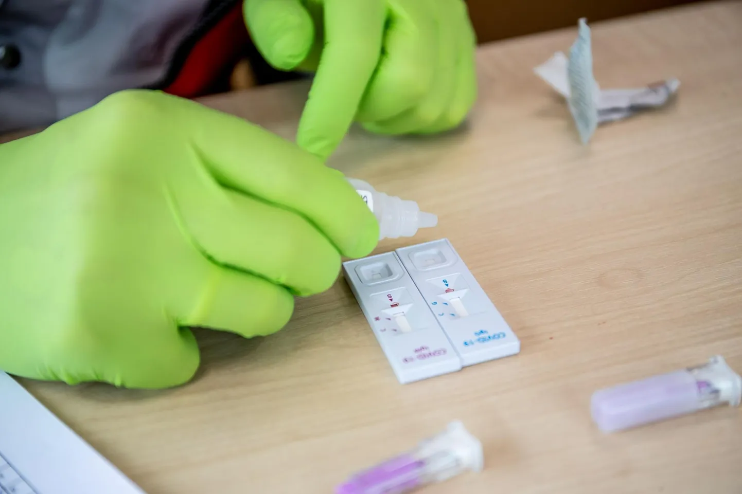 11.–22. veebruarini kestnud uuringuetapi vältel tegid osalejad viiruseproovi ja andsid esimest korda proovi ka viirusevastaste antikehade määramiseks.