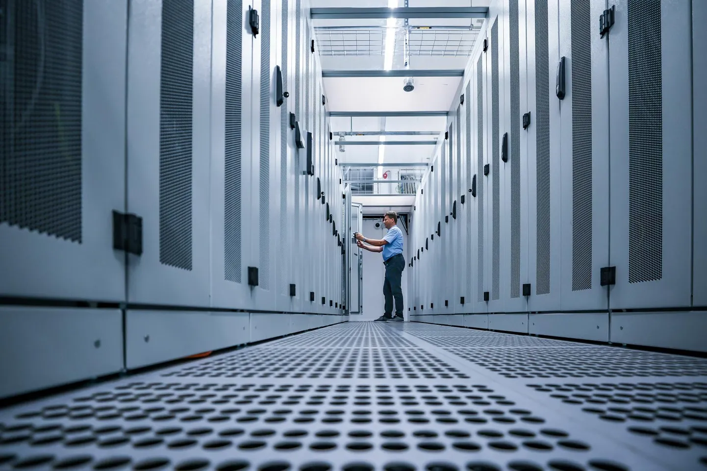 Andmekeskuse serverid kulutavad palju elektrienergiat.